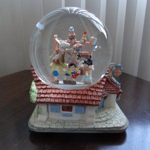 Disney ~ PINOCCHIO Musical Snowglobe ~ NEW